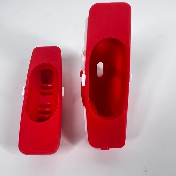 Nordstrom Heart Gift Airpods Case - Picture 6 of 8